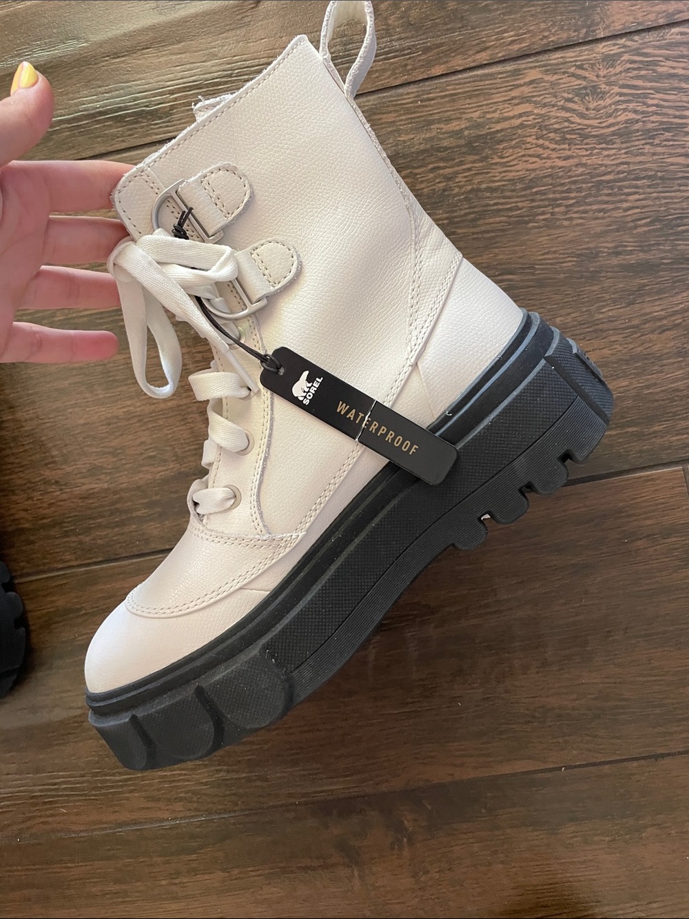 NWT SOREL Caribou Leather Boots! - Picture 7 of 9